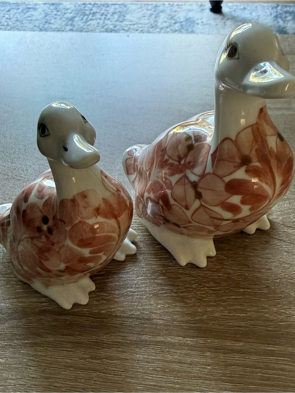 Pair Decorative Ceramic Duck Ceramic Figurines in Rose Pink Floral - Picture 3 of 9
